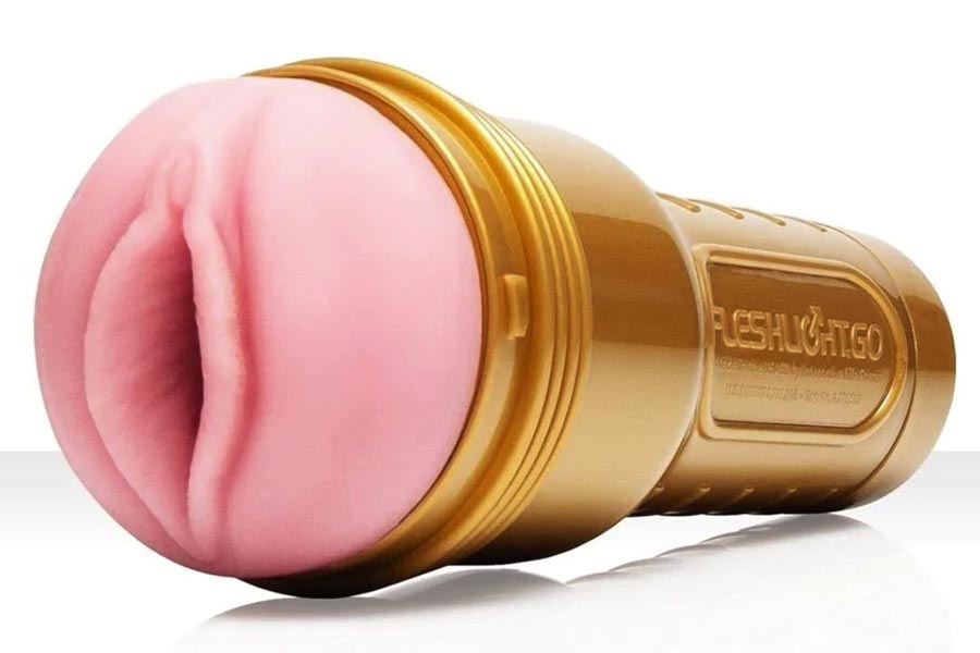 product photograph of the compact fleshlight go stamina training unit stu lady (vulva) pocket pussy stroker